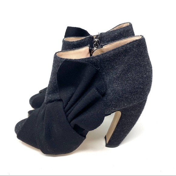 Mui Mui Black Grey Felt Peep Toe Banana Heel Ankle Booties - Picture 7 of 9